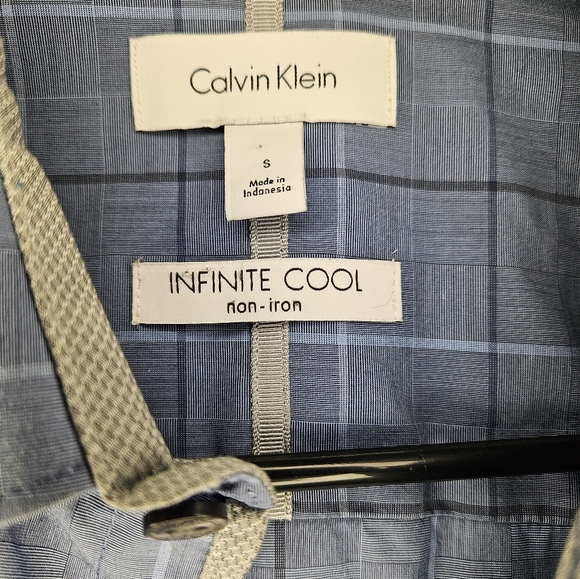 Calvin Klein Mens Button Up Dress Shirt S Gray Windowpane Non Iron Infinite Cool - Picture 3 of 3